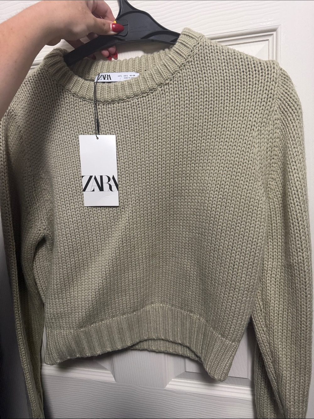 Zara Women's Crewneck Chunky Knit Sweater